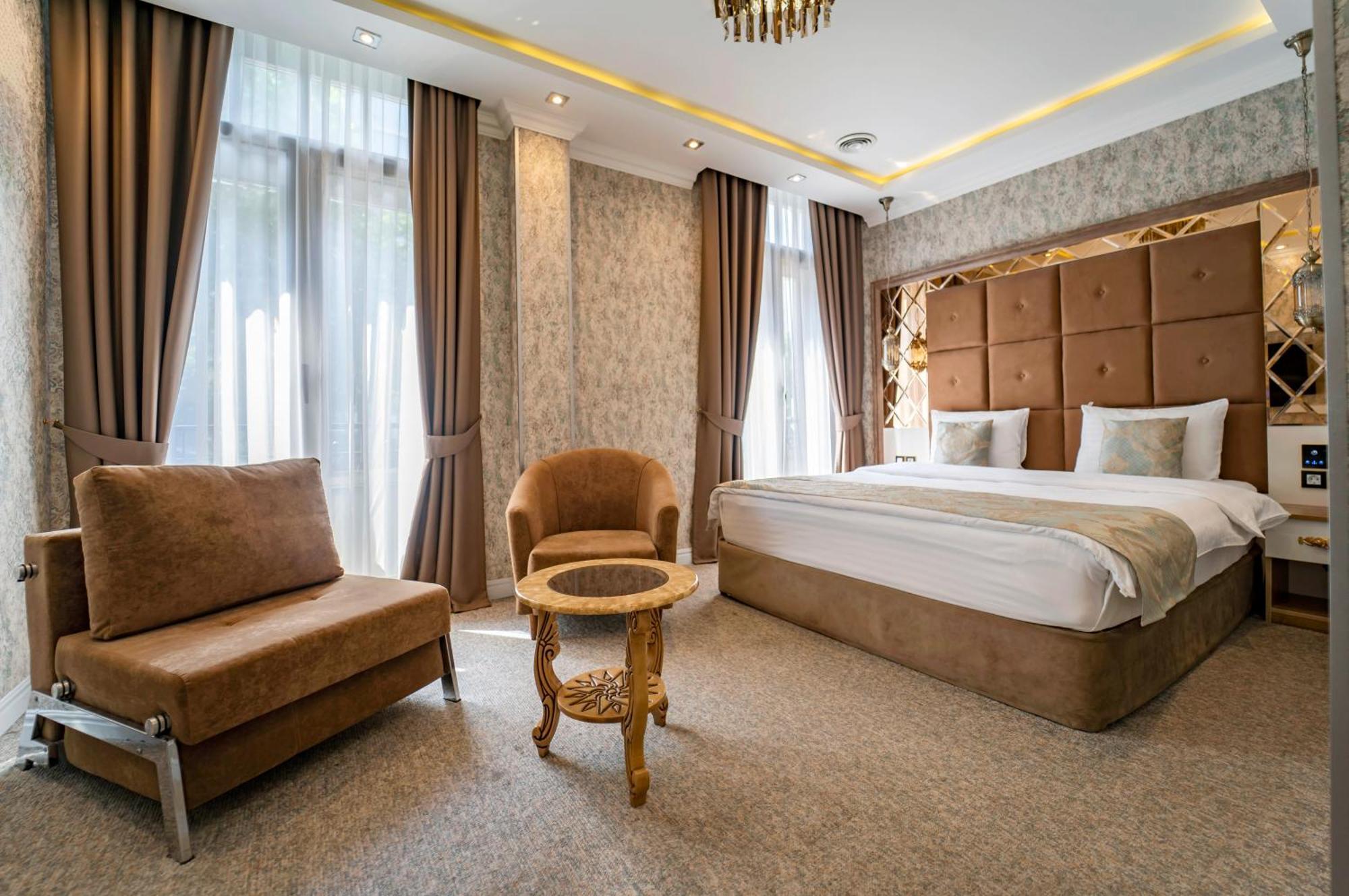 Hotel Aqua Liberty Tbilisi Exterior photo